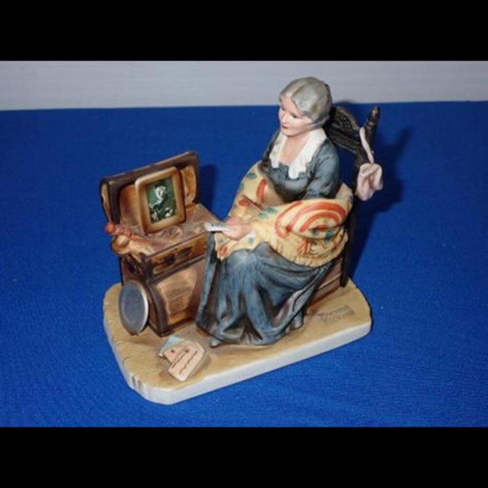 Norman Rockwell 'Memories' Figurine - Vintage Collectible